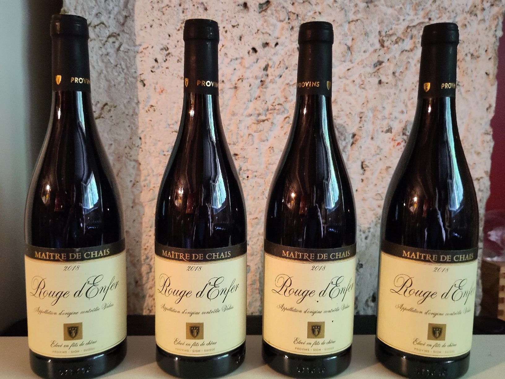 Vino: 4 FL. "Rouge d'Enfer" 2018 – Nuovo (secondo la descrizione) da Basel venduto da Morgenmuffel