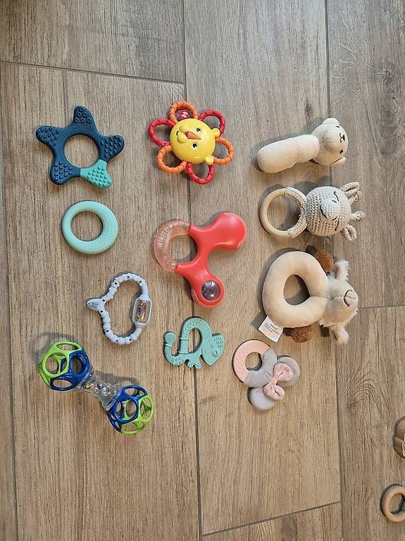 Jouets: Diverse Babyspielsachen – D'occasion à Oetwil am See par del_29wl 1