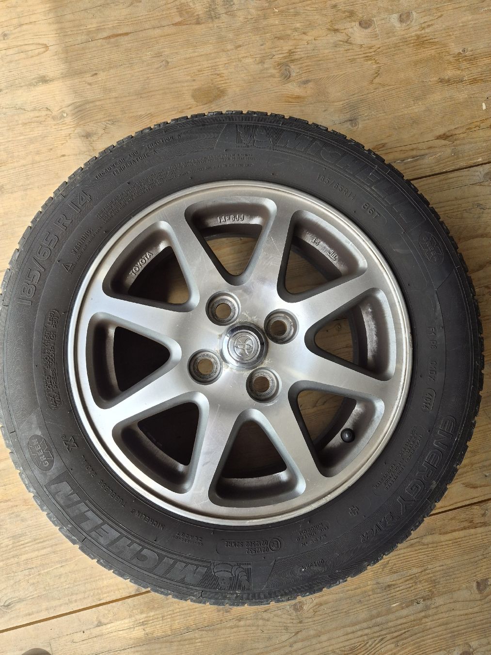 Toyota Felgen: 4x Sommerreifen mit Alufelgen 185/65 R14 Michelin  – Gebraucht aus Brülisau von jewelrybonney 1