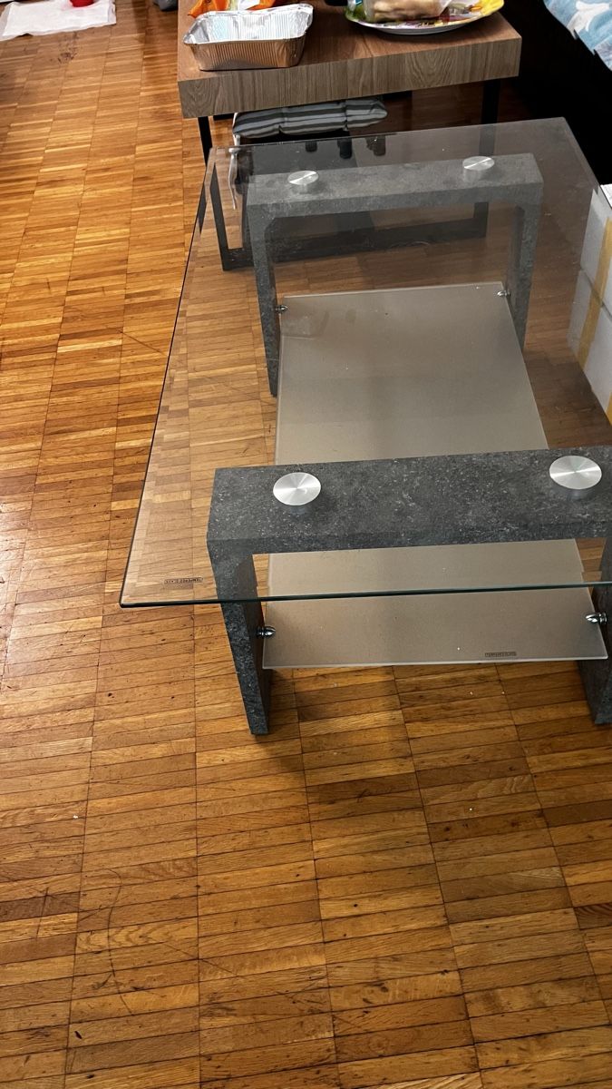 Tavoli: Couch Tisch Glas – Usato da Kloten venduto da Eengel