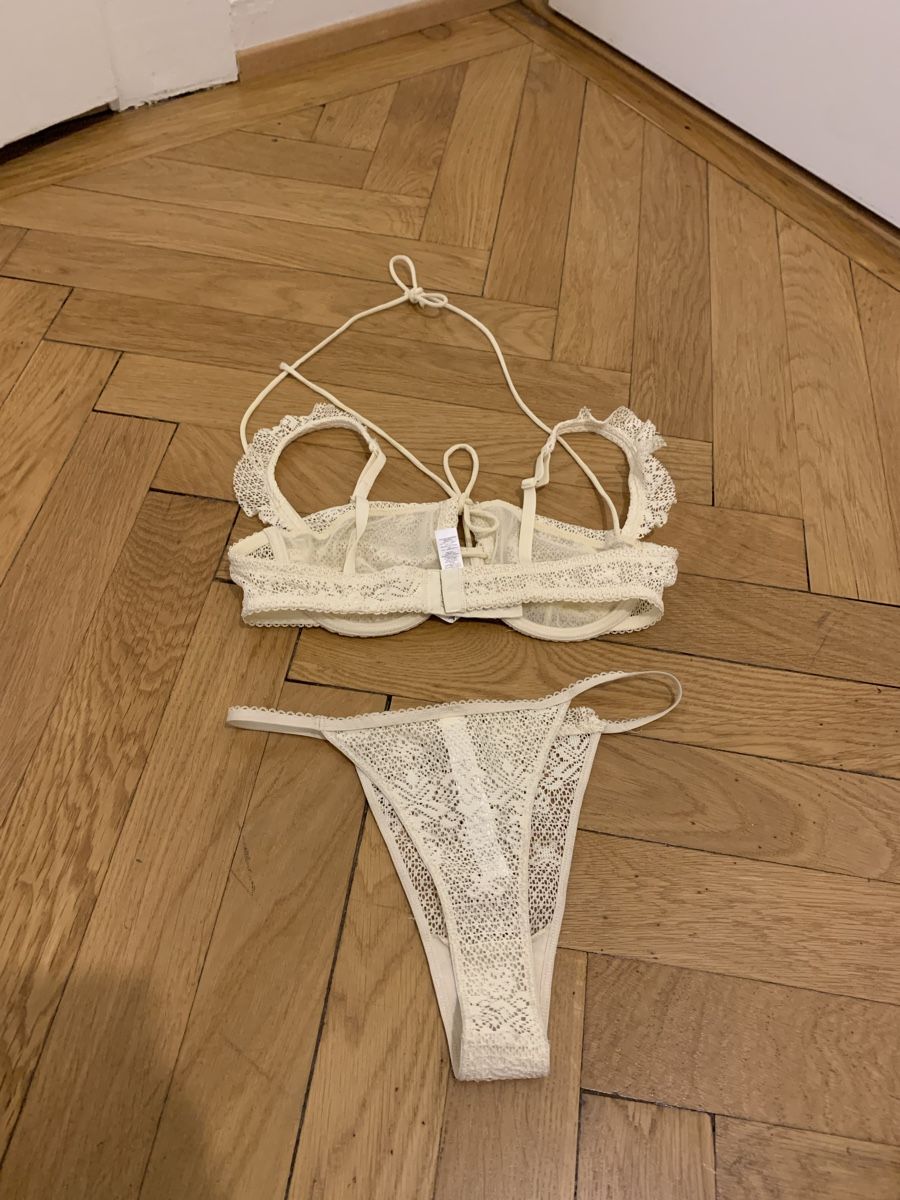 Tezenis Altra biancheria intima: Ensemble en dentelle jaune beurre tezenis  – Nuovo e nell'imballaggio originale da Genève venduto da rez_c6c6 1