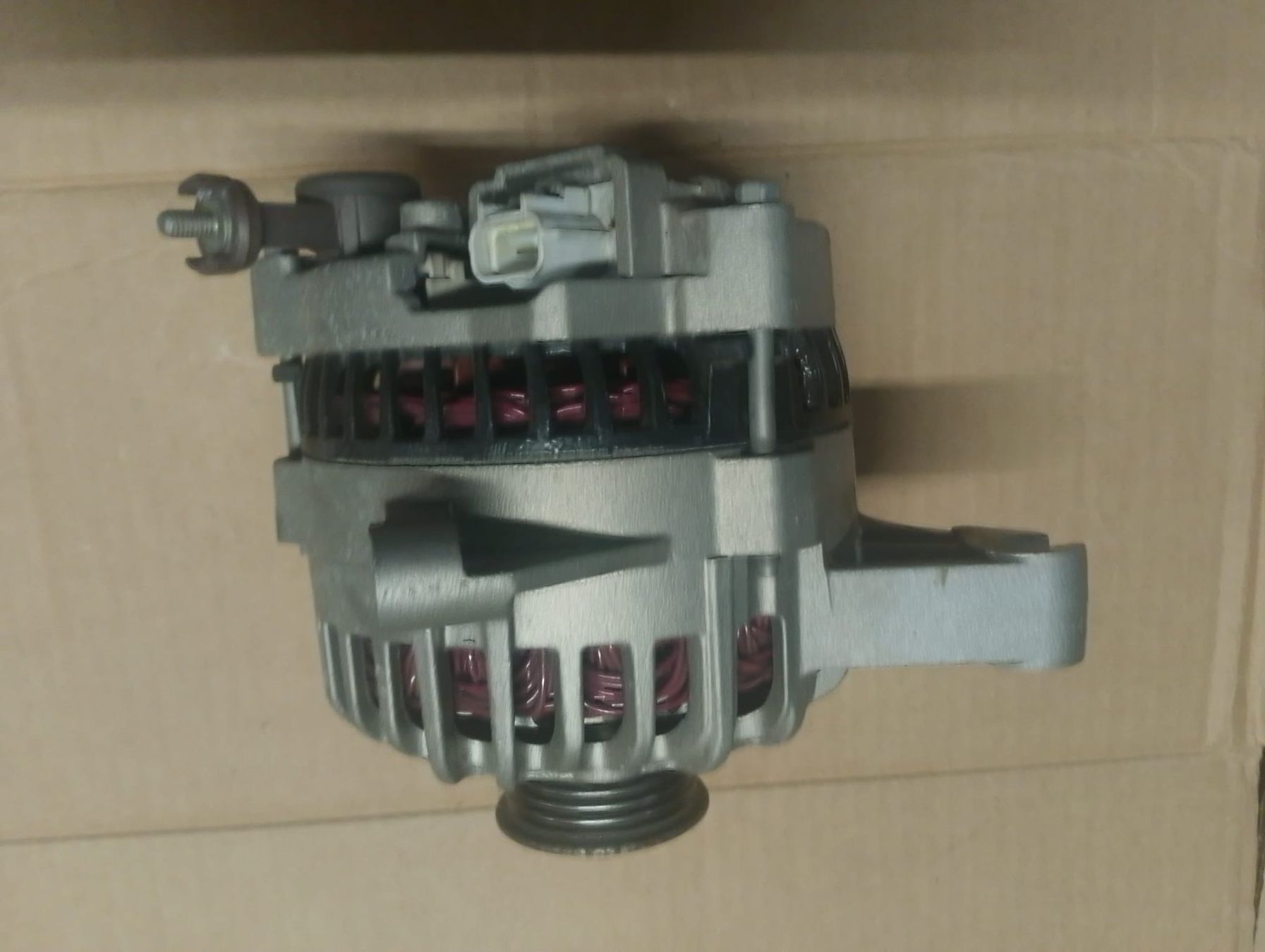 Ford Tutti pezzi di ricambio auto: Ford Mustang  Alternator – Usato da Niedergösgen venduto da usc_tt5r 3