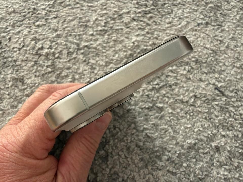 Apple Handys / Smartphones: Apple iPhone 15pro – Gebraucht aus Reinach BL von colmarer 5