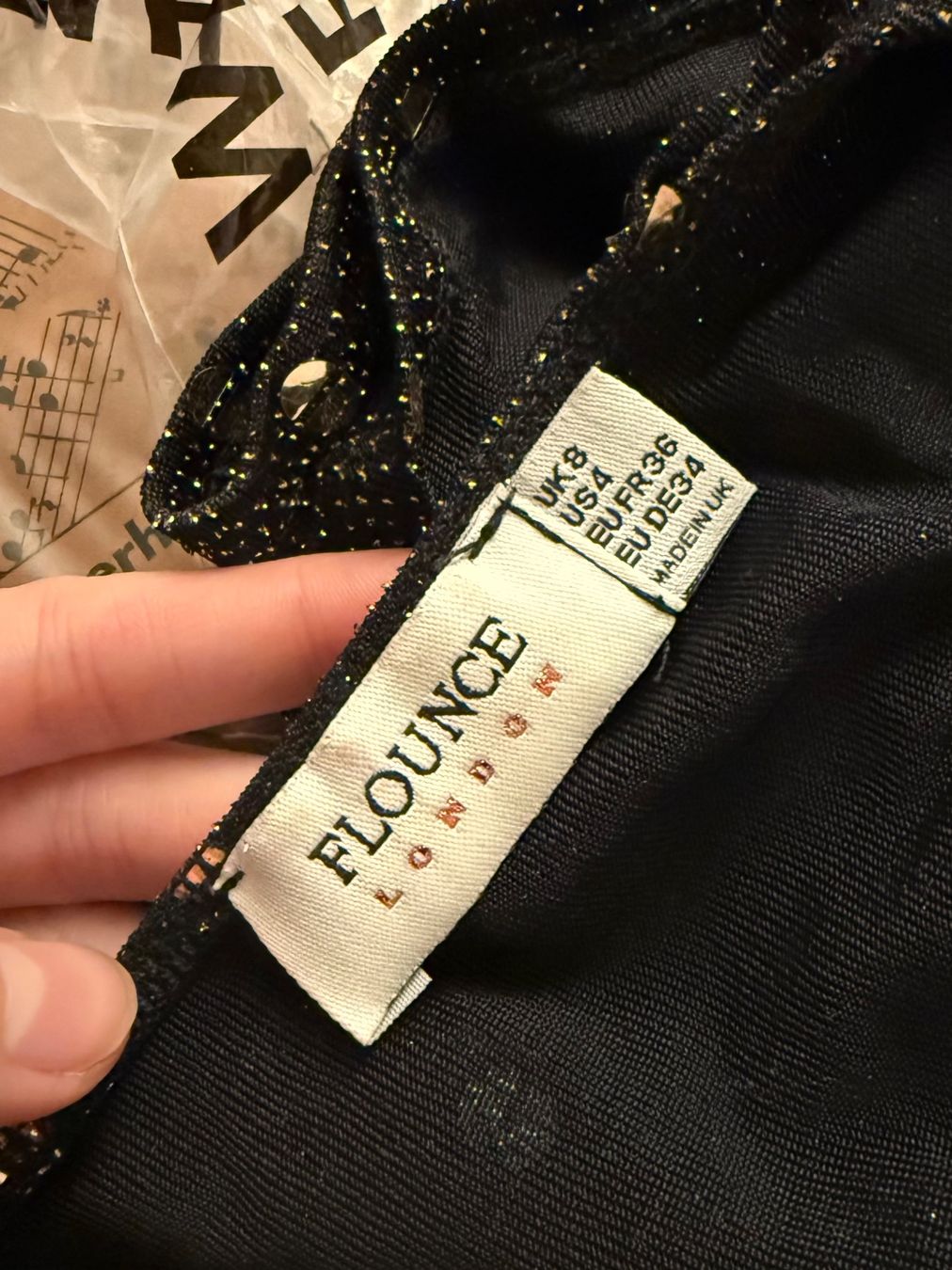 Vestiti: Neues, kurzes Pailletten Kleid – Nuovo (secondo la descrizione) da Luzern venduto da Sara_2 3