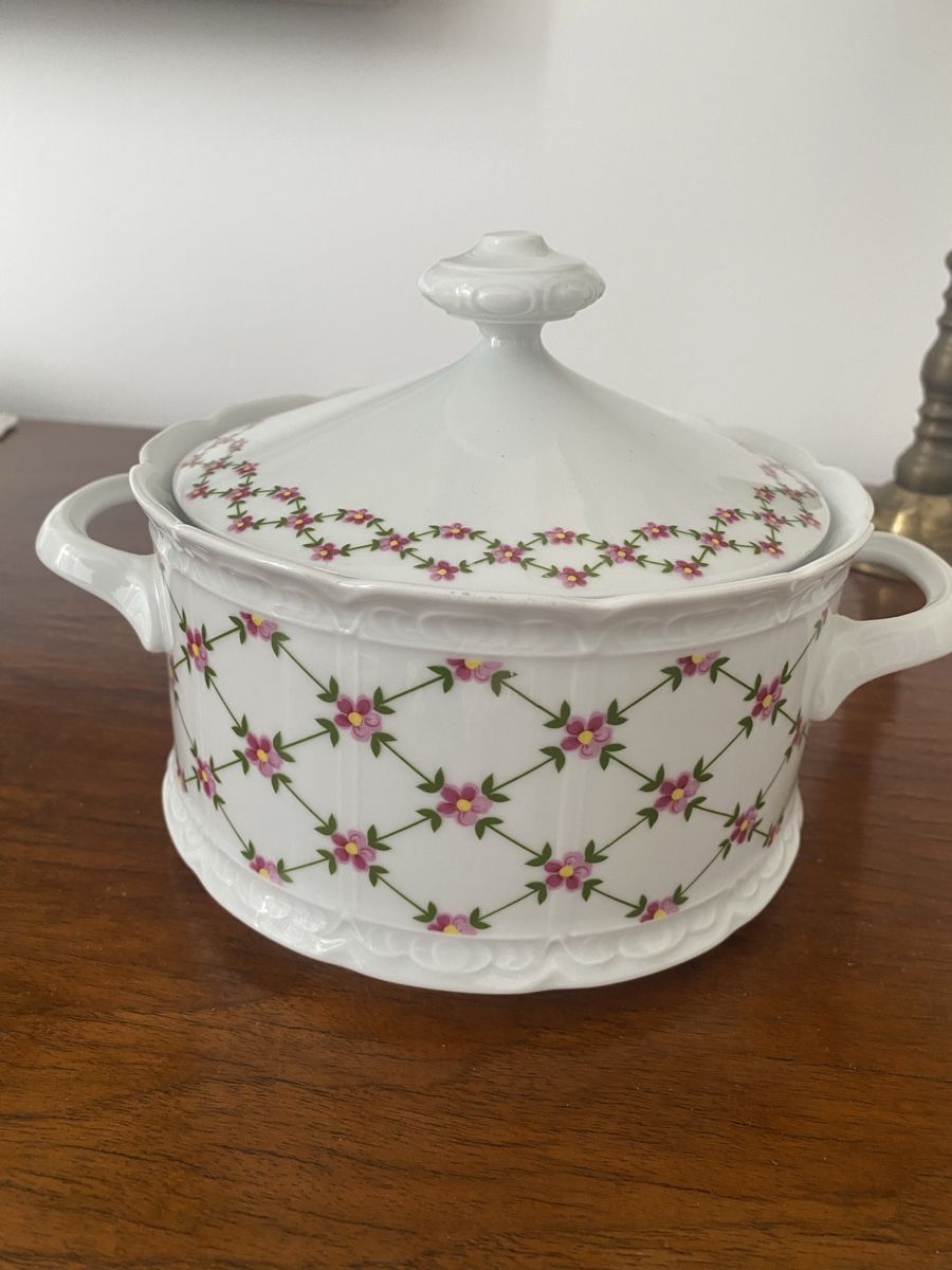 Tutte le decorazioni: Mitterteich Bavaria Keksdose Blumendekor. – Usato da Buochs venduto da Chreschte2