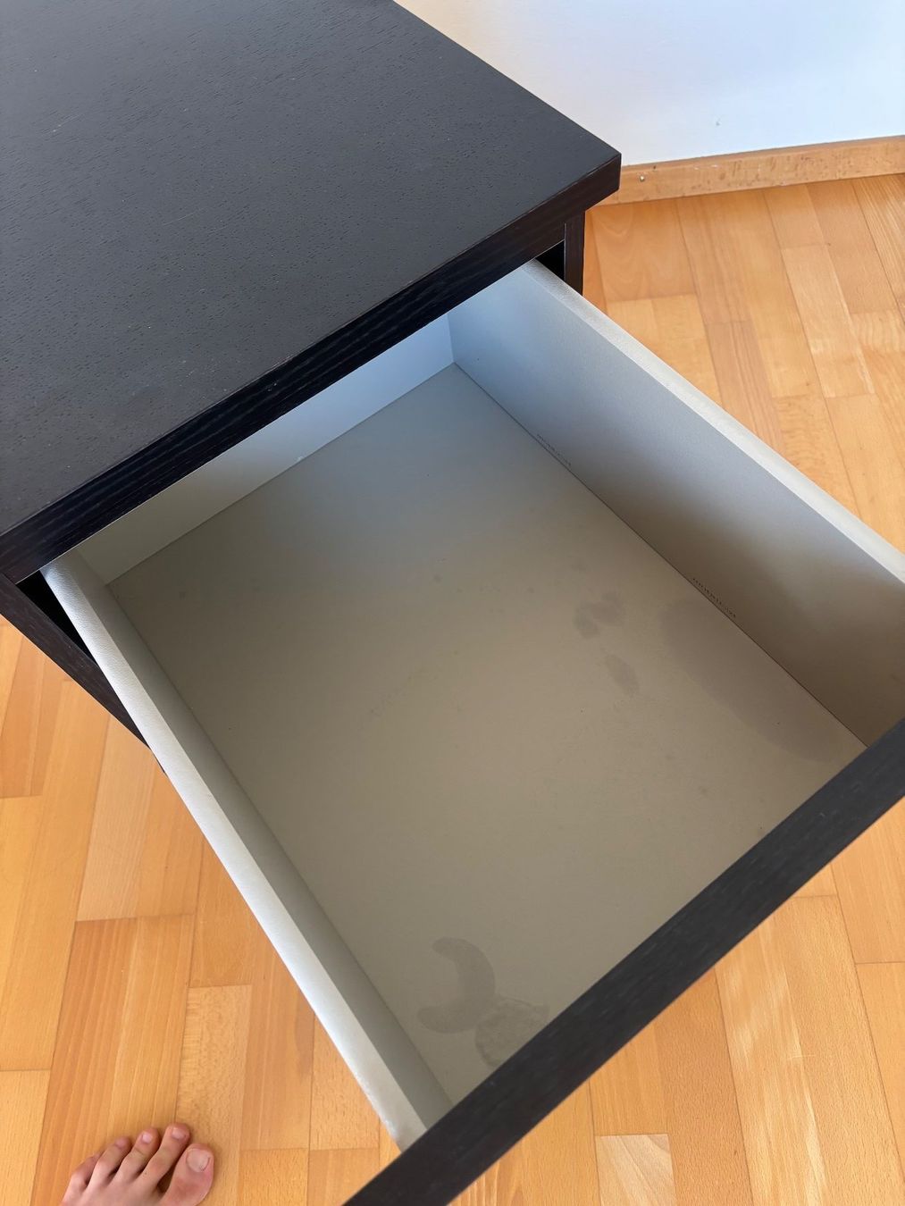 Ikea Commodes: Ikea Malm Kommode mit zwei Schubladen schwarz – D'occasion à Zürich par vin_vq88 2
