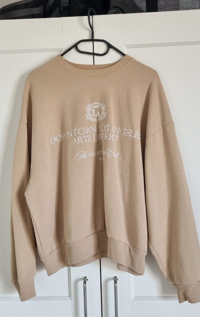 Stradivarius Maglioni & Felpe: Stradivarius Damen Pullover mit Schriftzug, beige, Grösse M – Usato da Düdingen venduto da 20m_f8bn