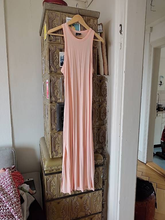 Kleider: Volcom Kleid M – Neu (gemäss Beschreibung) aus St. Gallen von jessparker