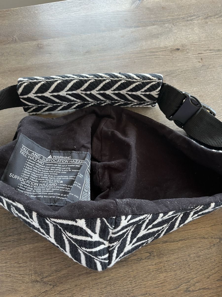 Marsupi portabebè: Wildride Kindertrage/ Toddler Carrier – Usato da Rosshäusern venduto da Travellerz 1