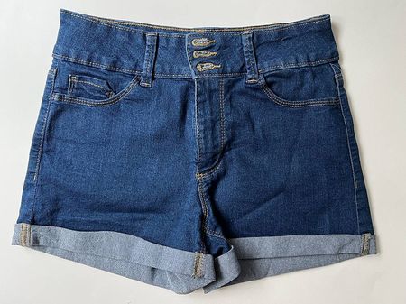 Neuwertige High-rise Jeans Shorts (Gr. 36)
