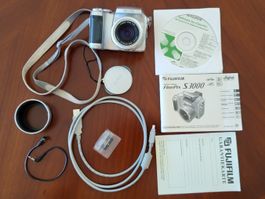 Digitalkamera Fuji FinePix S3000 - DEFEKT FÜR BASTLER