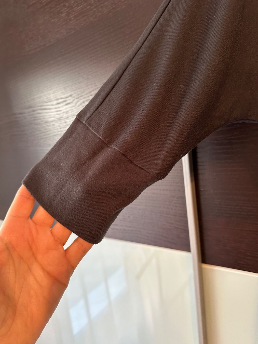 Canottiere & Pantaloni: 2 Yogashirts grau und schwarz 40 – Usato da Altendorf venduto da Eastwick4 6