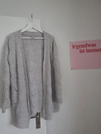 Strickjacke Zebra grau Grösse M guter Zustand
