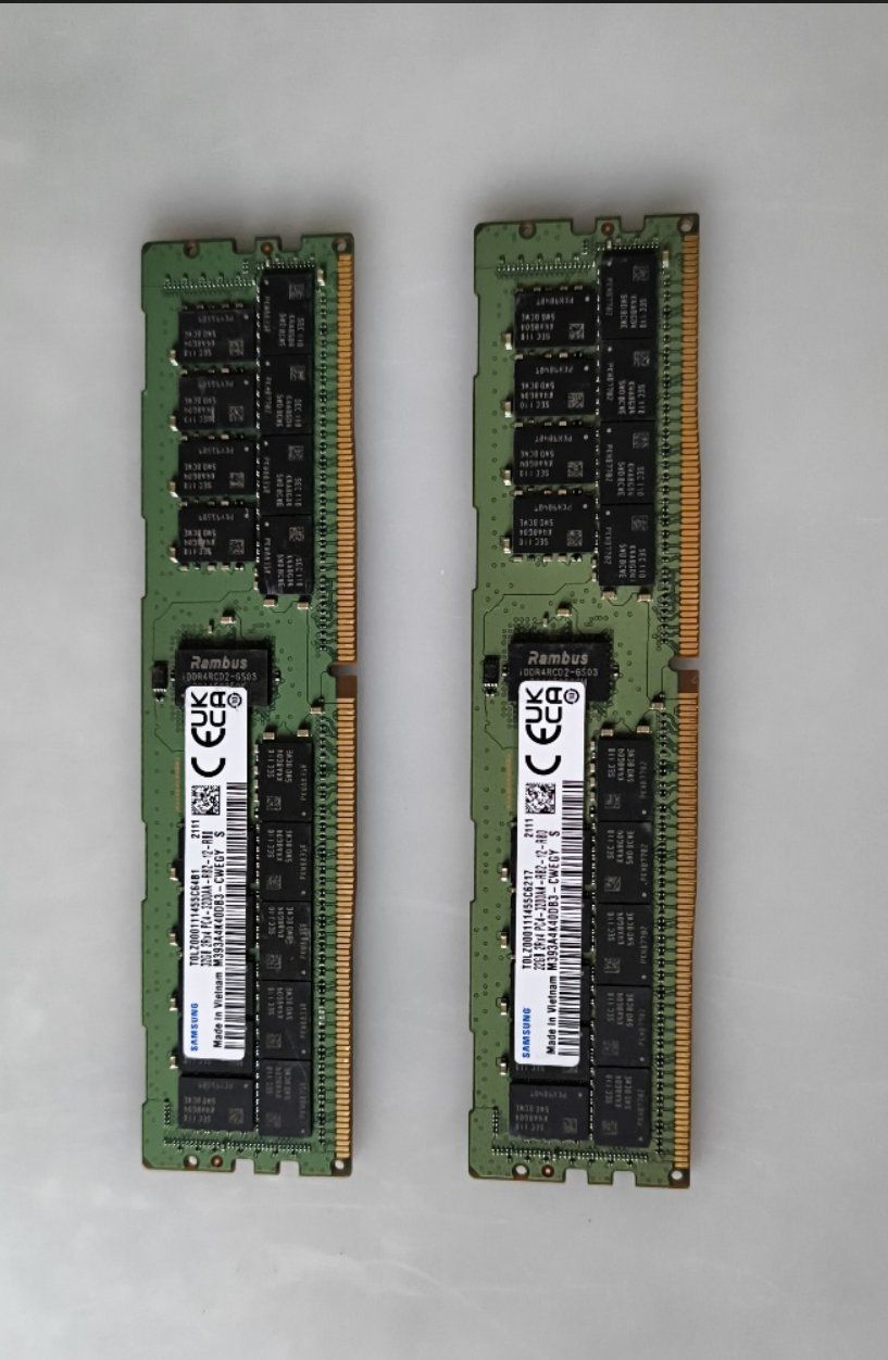 Samsung Memoria / RAM: 2x 32GB Samsung Server RAM DDR4-3200 ECC Registered – Usato da Zürich venduto da shu_wdv7