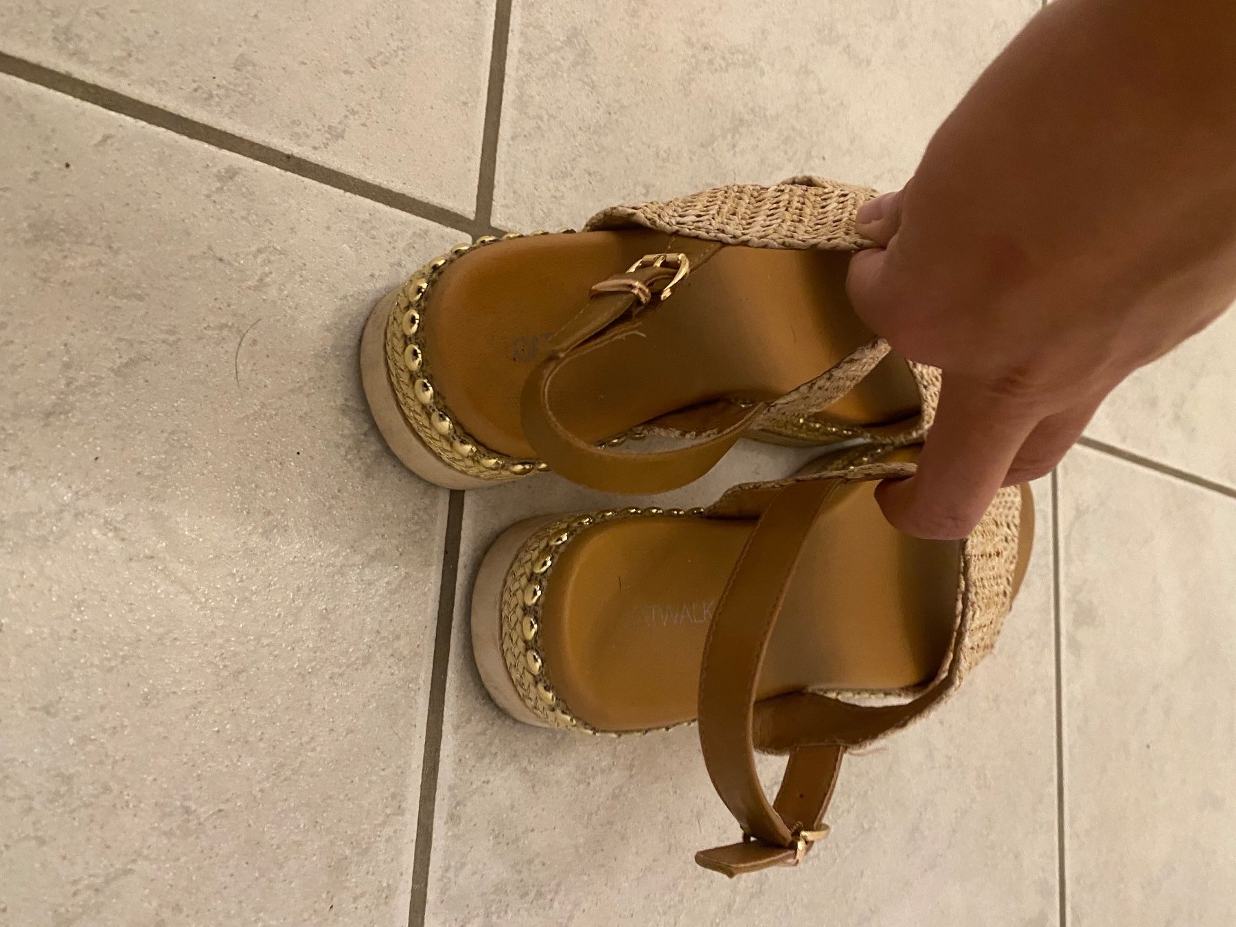 Scarpe da donna: Coole Sandalen 👡 – Usato da Kloten venduto da swarovski16 6