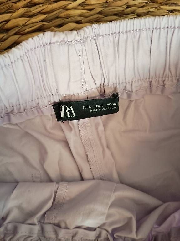 Pantaloni: Lila Hose mit leichtem Barrel-Cut – Usato da Zürich venduto da Melianea 1