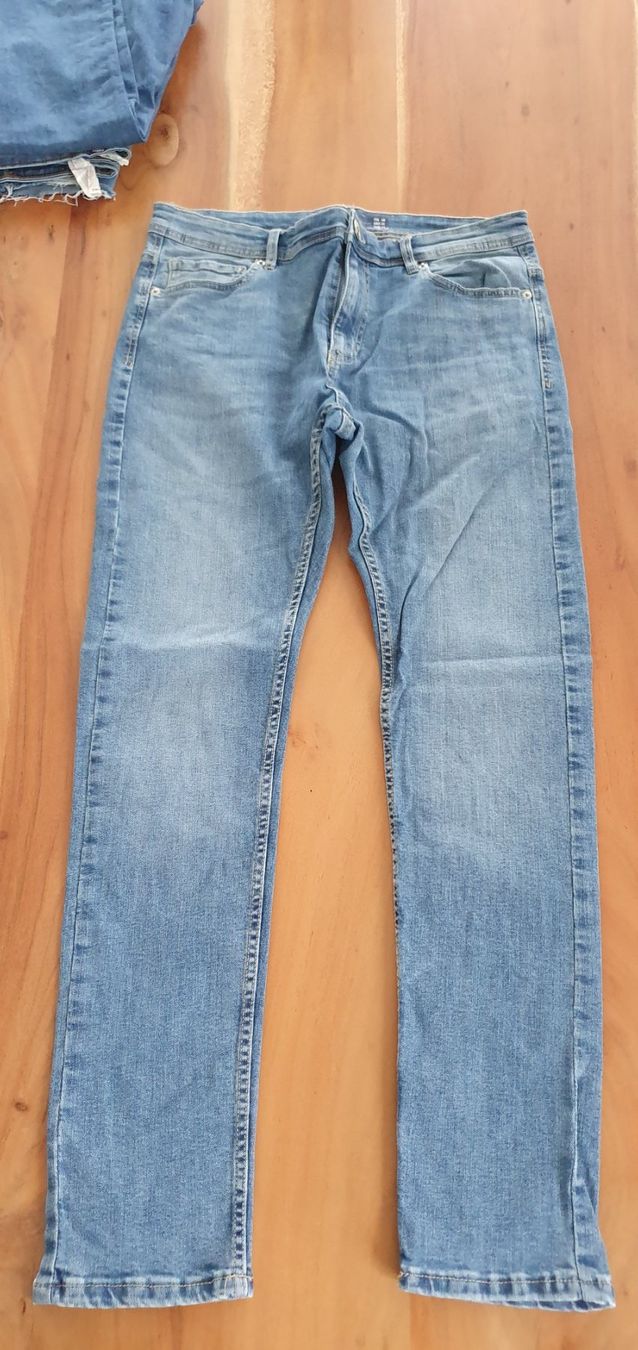Jeans: Jeans Terranova Unisex Blau Grösse 44 – Usato da Zürich venduto da Leica.C89