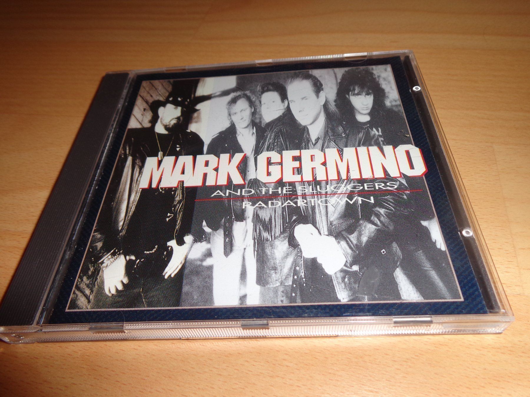 CD: Mark Germino and the Sluggers - Radartown CD – Usato da Olten venduto da Disc-Ausverkauf