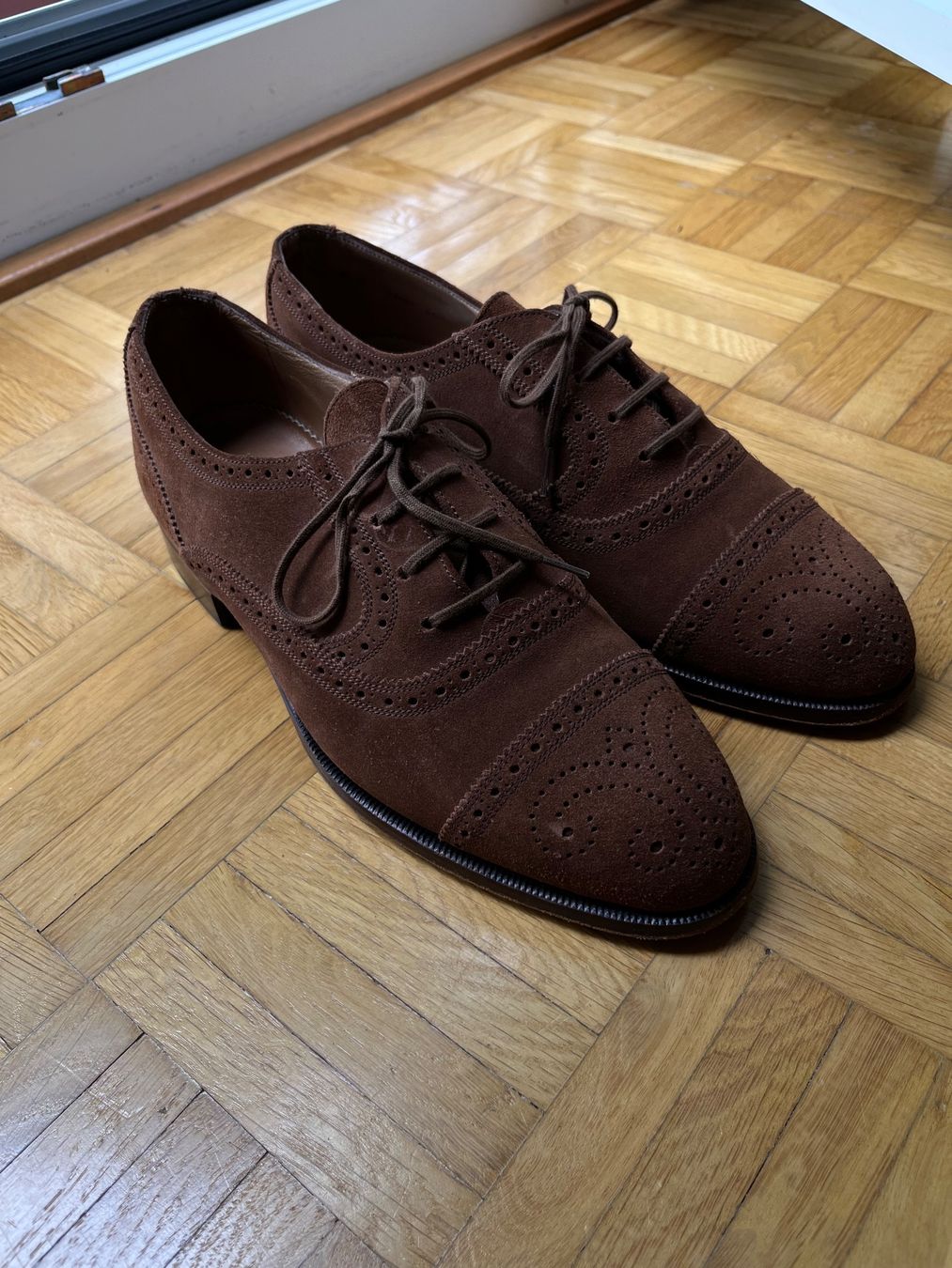 Bally Scarpe da uomo: Bally Suede Brogue Braun Grösse 8 – Usato da Kriens venduto da icekev 1