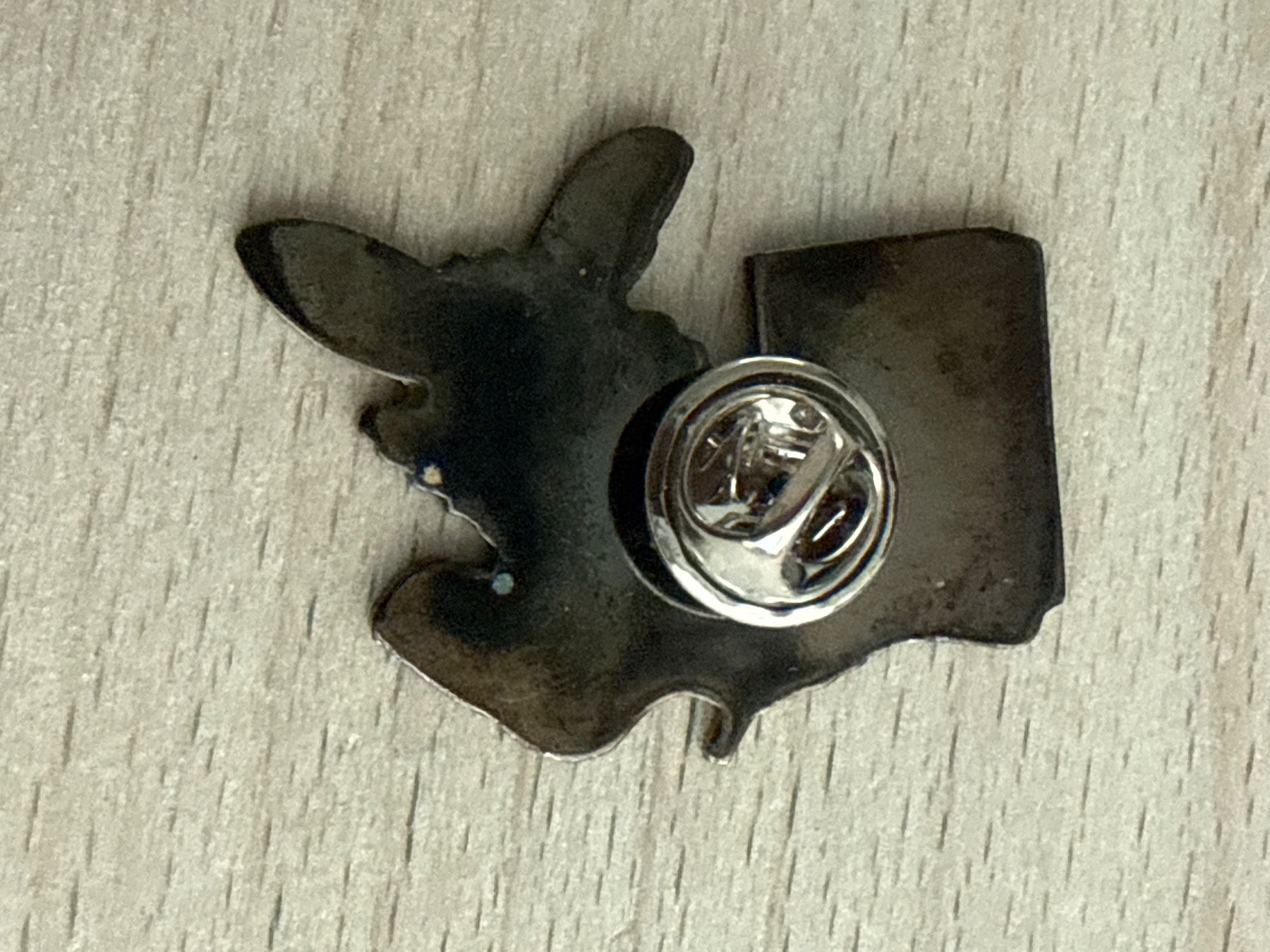 Plaketten & Abzeichen: Pin V6 Kaugummi – Gebraucht aus Glattbrugg von Schweigmatt 1