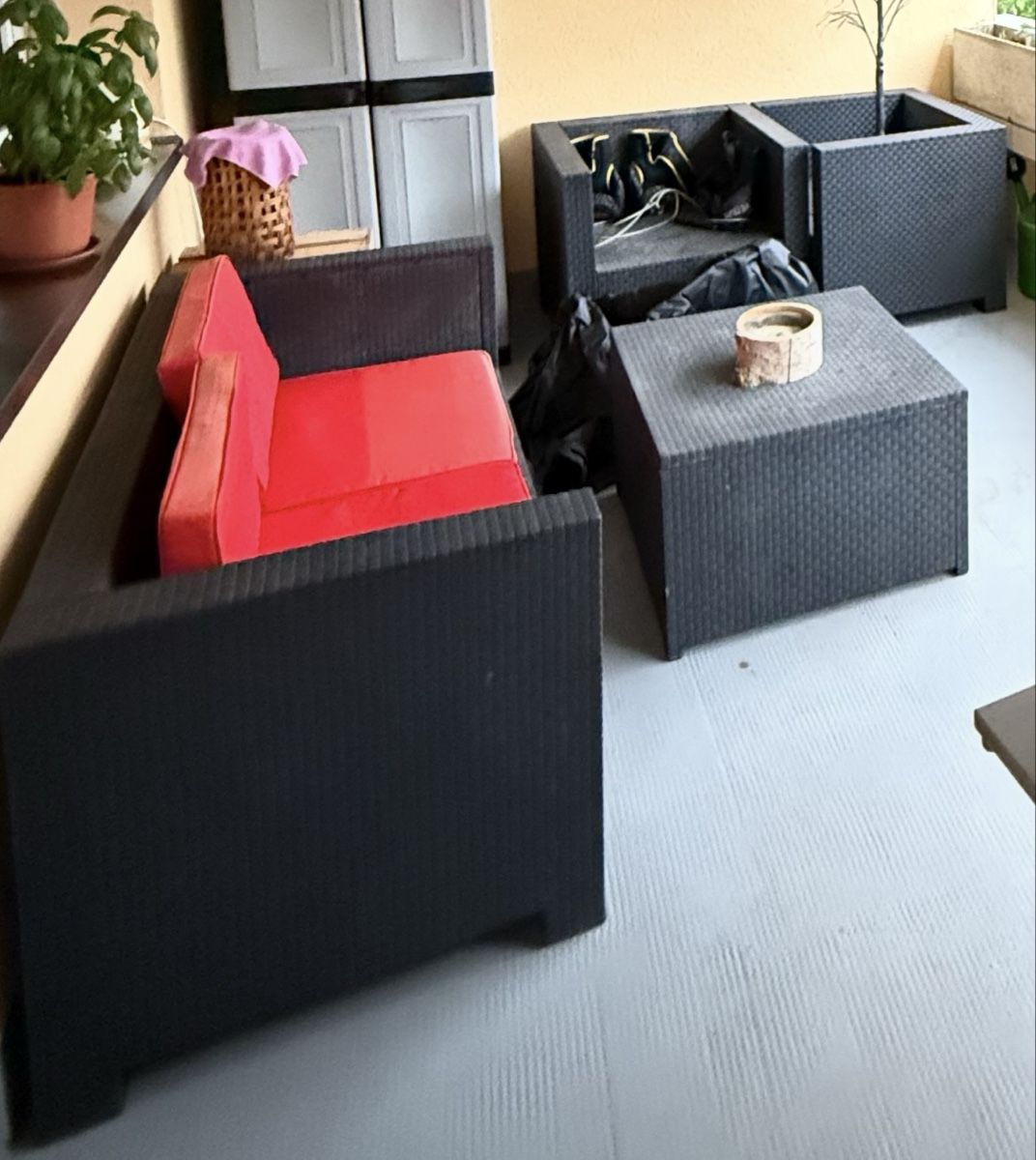 Poltrone: Gartenlounge Schwarz – Usato da Allschwil venduto da B.Bivona