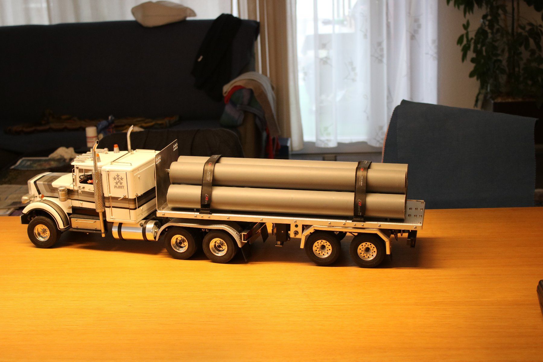Wedico RC Modellbau: Wedico-Truck  mit Auflieger – Neu (gemäss Beschreibung) aus Winterthur von Anef 2