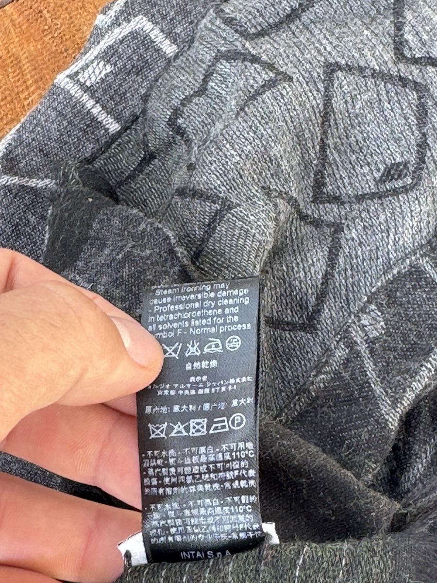 Armani Collezioni Schal grau mit Muster Oryginal Top zustand (Neuf ...