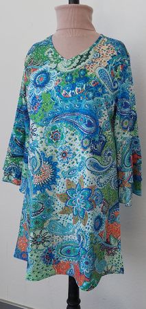 Sommerliche Tunika mit buntem Muster, Grösse M, neuwertig