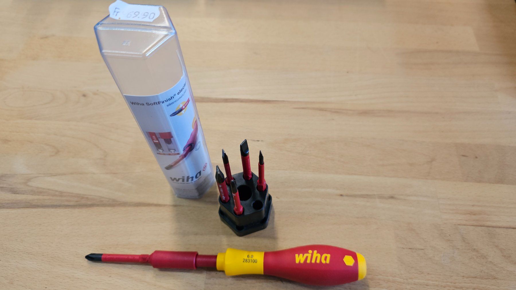 Wiha Tutti gli attrezzi: Wiha Elektriker VDE Schraubenzieher Set neu OVP ab Fr. 1.- – Nuovo e nell'imballaggio originale da Koppigen venduto da Bracher_Mail-House 1