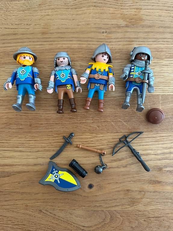 Playmobil Jouets: Playmobil Novelmore Figuren – D'occasion à Hergiswil NW par ani_7z2m