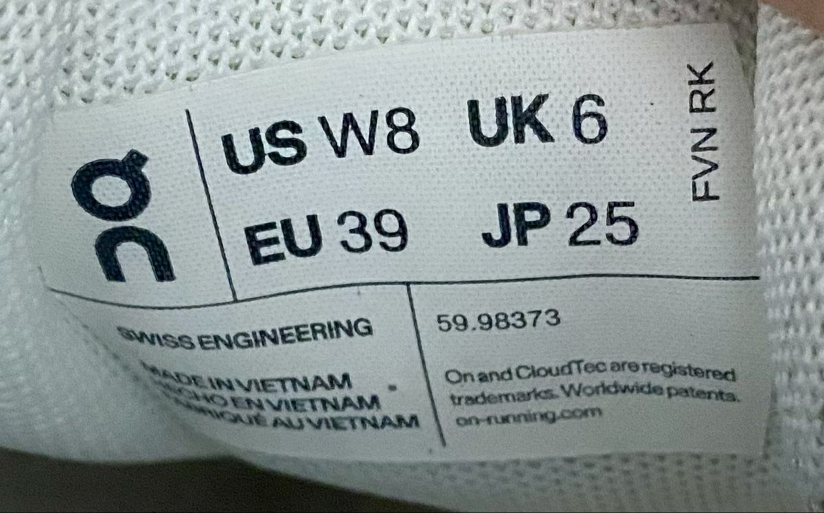 On Scarpe da donna: Chaussures On Running Cloud 5 "All White" taille 39 – Usato da Lausanne venduto da Vracorama 6