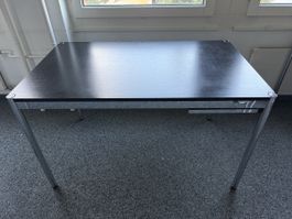 USM Haller Schreibtisch schwarz gebrauch