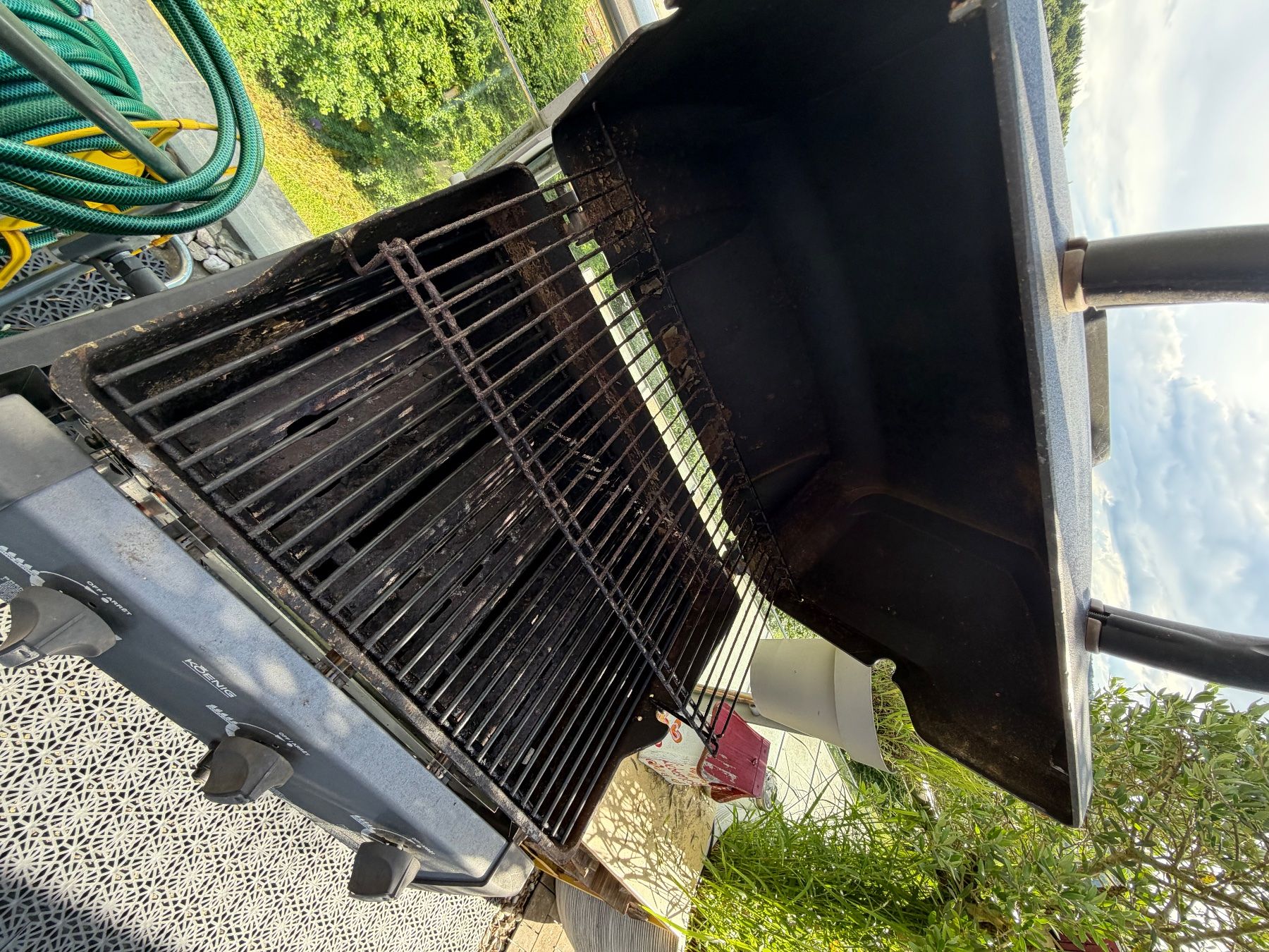 König Griglie: König Gasgrill 3-Brenner – Usato da Birmensdorf ZH venduto da Ruud86 2