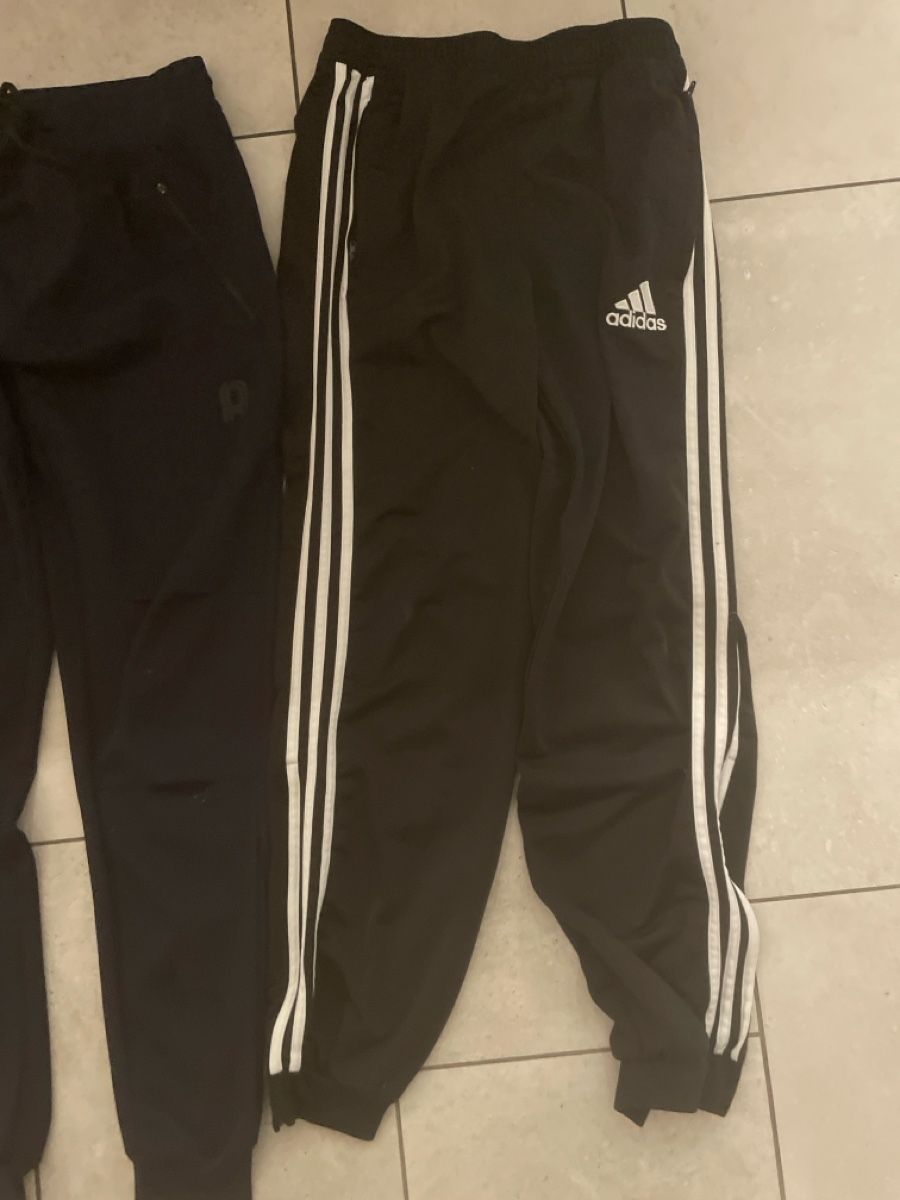 Adidas Lotti & Set di vestiti: Trainer Hosen Junge Gr.152 – Usato da Baar venduto da Vili7 1