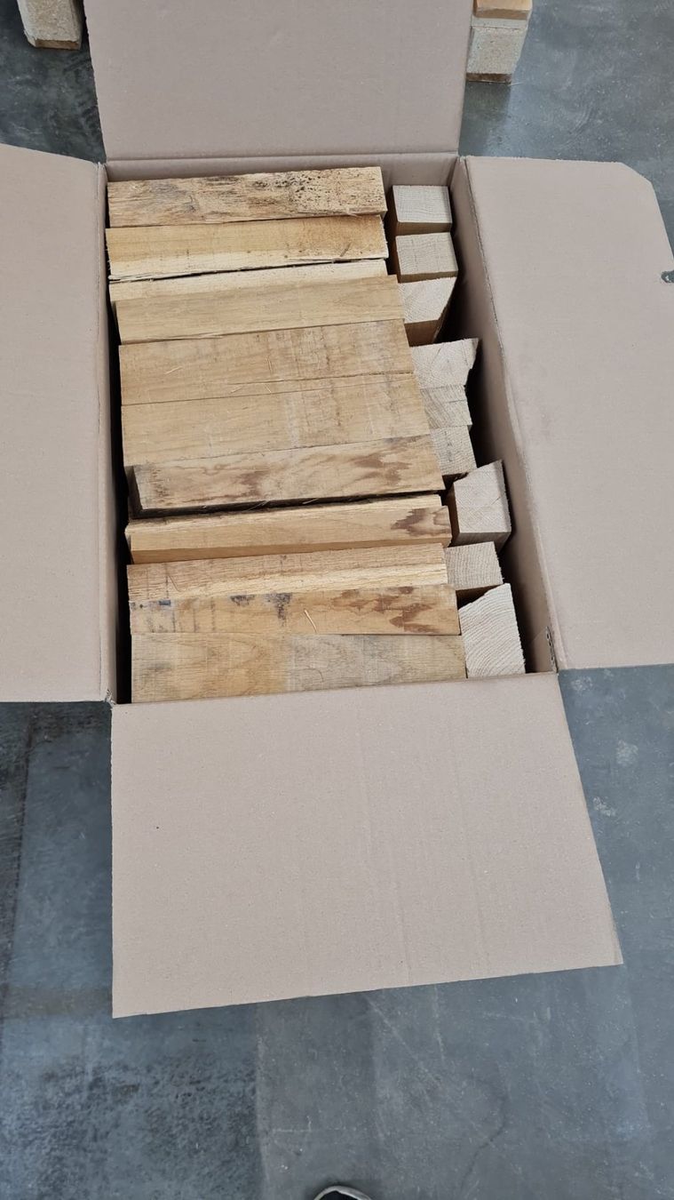 Holzartikel: Chemine- Kaminholz | Eiche | 35kg | im Karton – Neu und originalverpackt aus Liebefeld von Betrieb_B