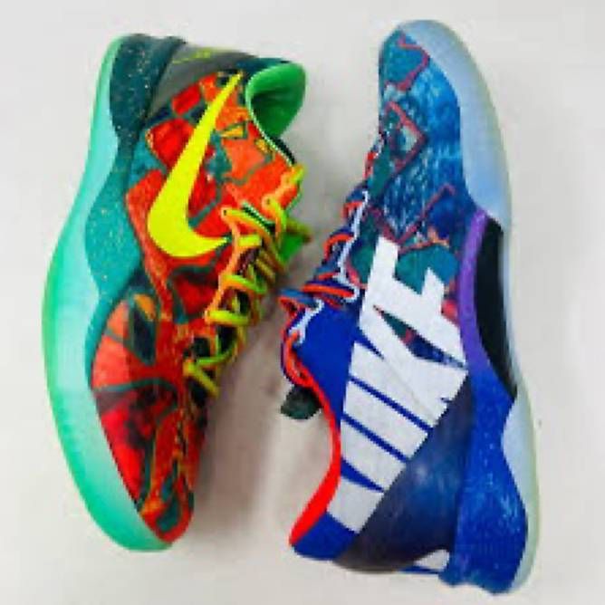 Scarpe da donna: Sehr schöne Sneaker von Kobe Bryant  – Usato da Birsfelden venduto da cla_5n7x 3