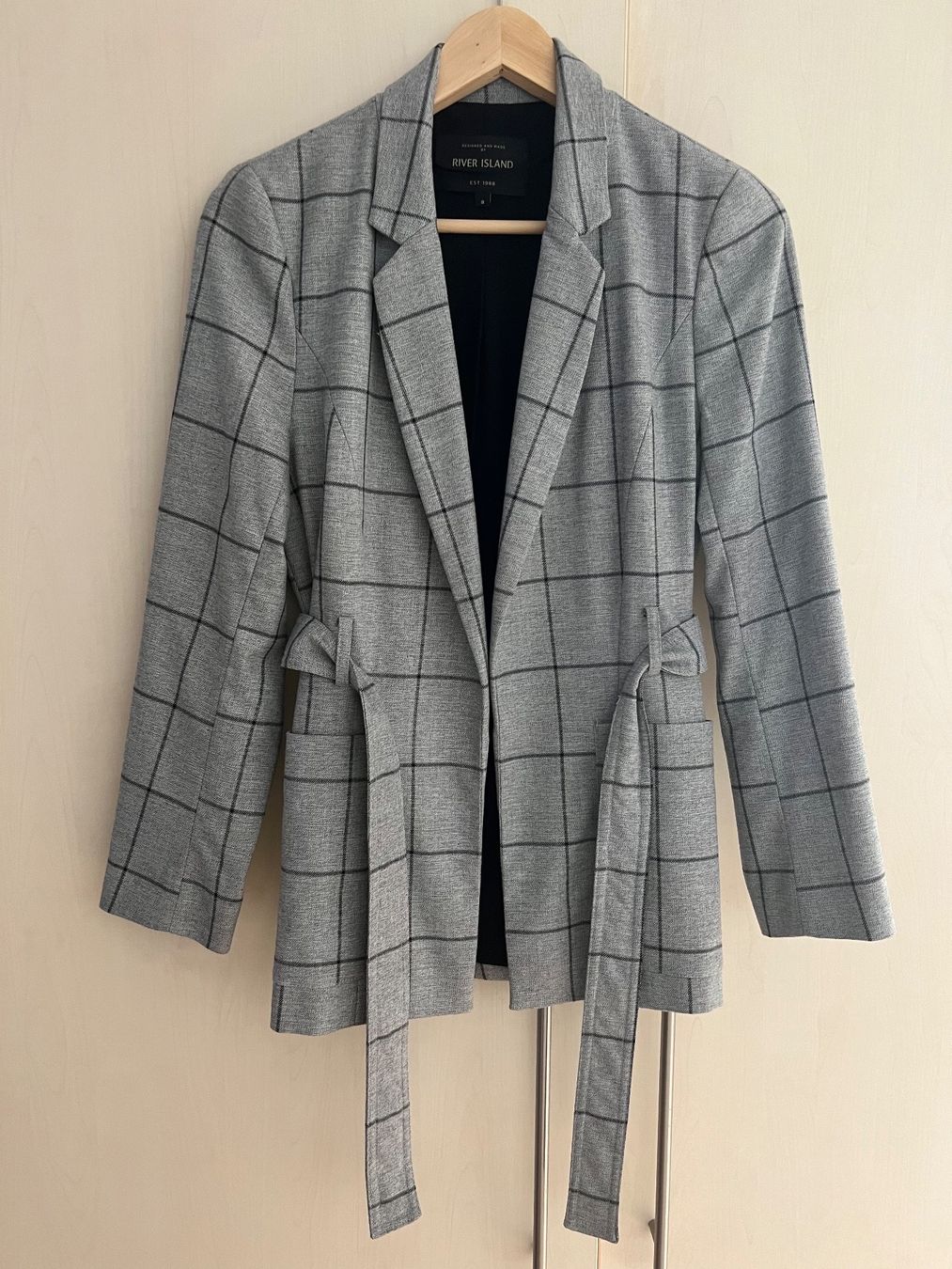 Jacken: Blazer river island xs/s – Gebraucht aus Forel (Lavaux) von julie13 2