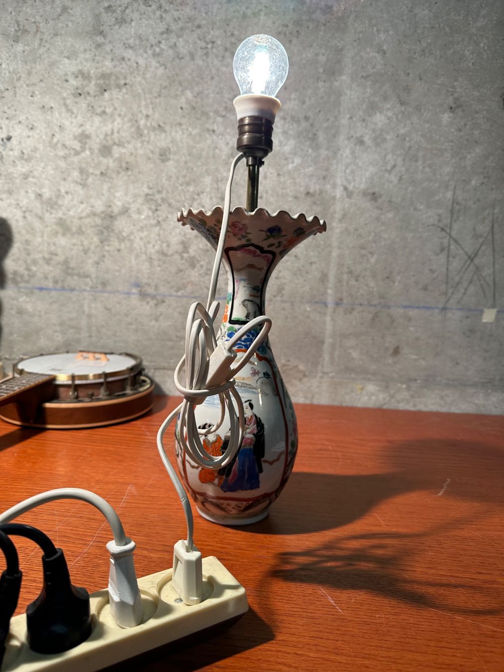 Lampade: Chinese porcelain table lamp – Usato da Lausanne venduto da artnouveau04 5