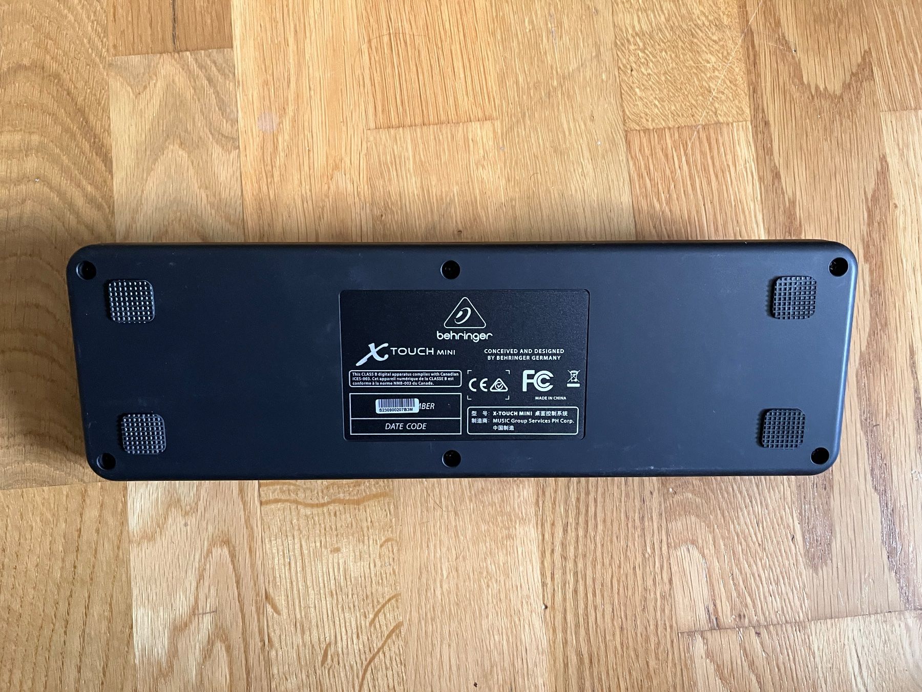 Behringer Console di mixaggio: Behringer X-TOUCH MINI USB MIDI-Controller – guter Zustand – Usato da Glattbrugg venduto da DAM-C 2