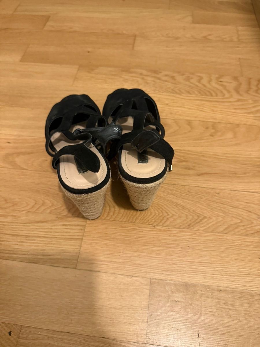 Chaussures femmes: Plateausandalette – D'occasion à Zürich par futbolstar 2
