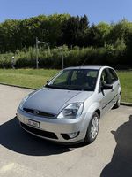 Ford Fiesta 1.4 Ghia mit Klima