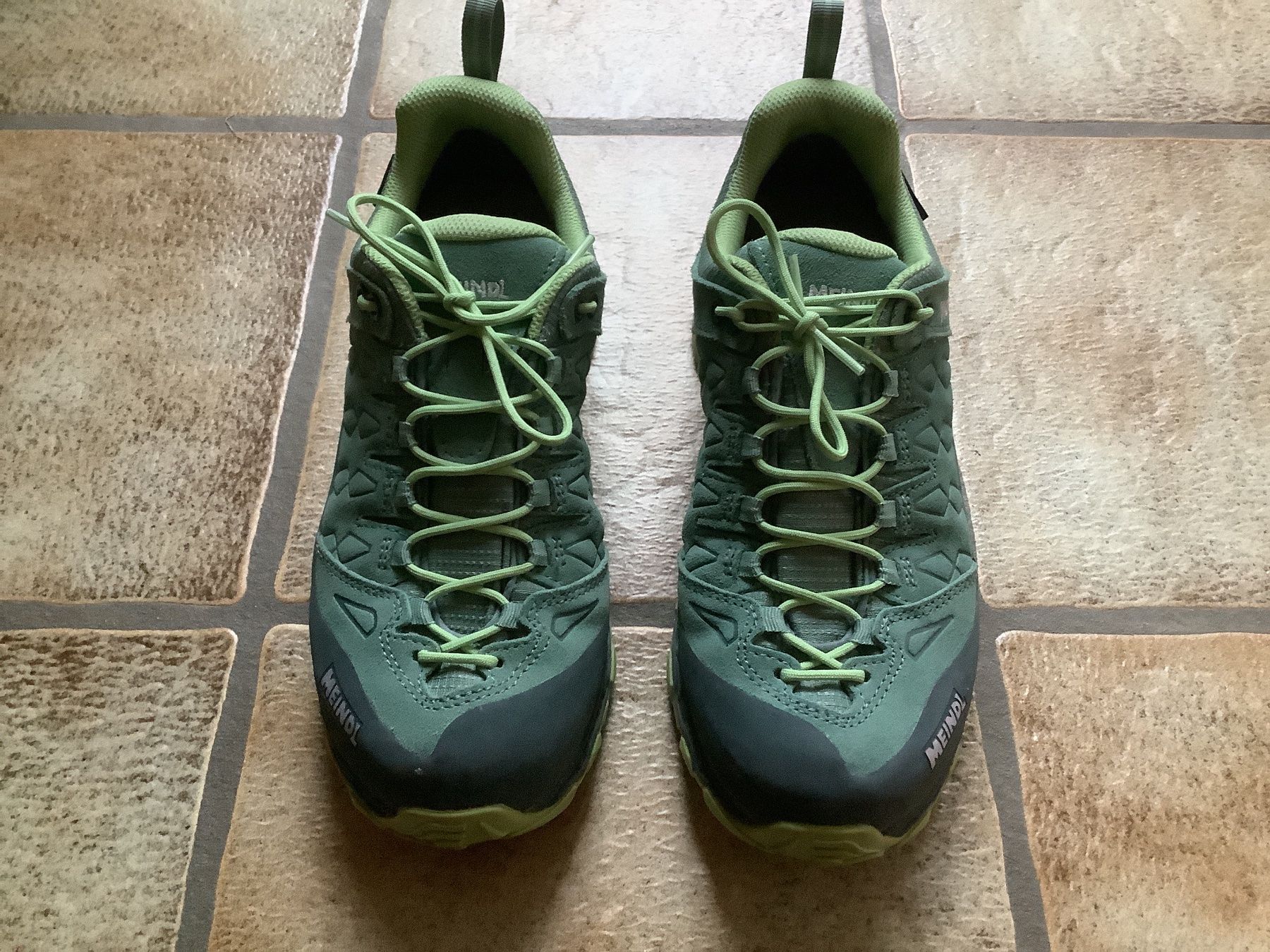 Meindl Scarpe da uomo: Trekkingschuhe Meindl – Nuovo (secondo la descrizione) da Bonstetten venduto da Lia29
