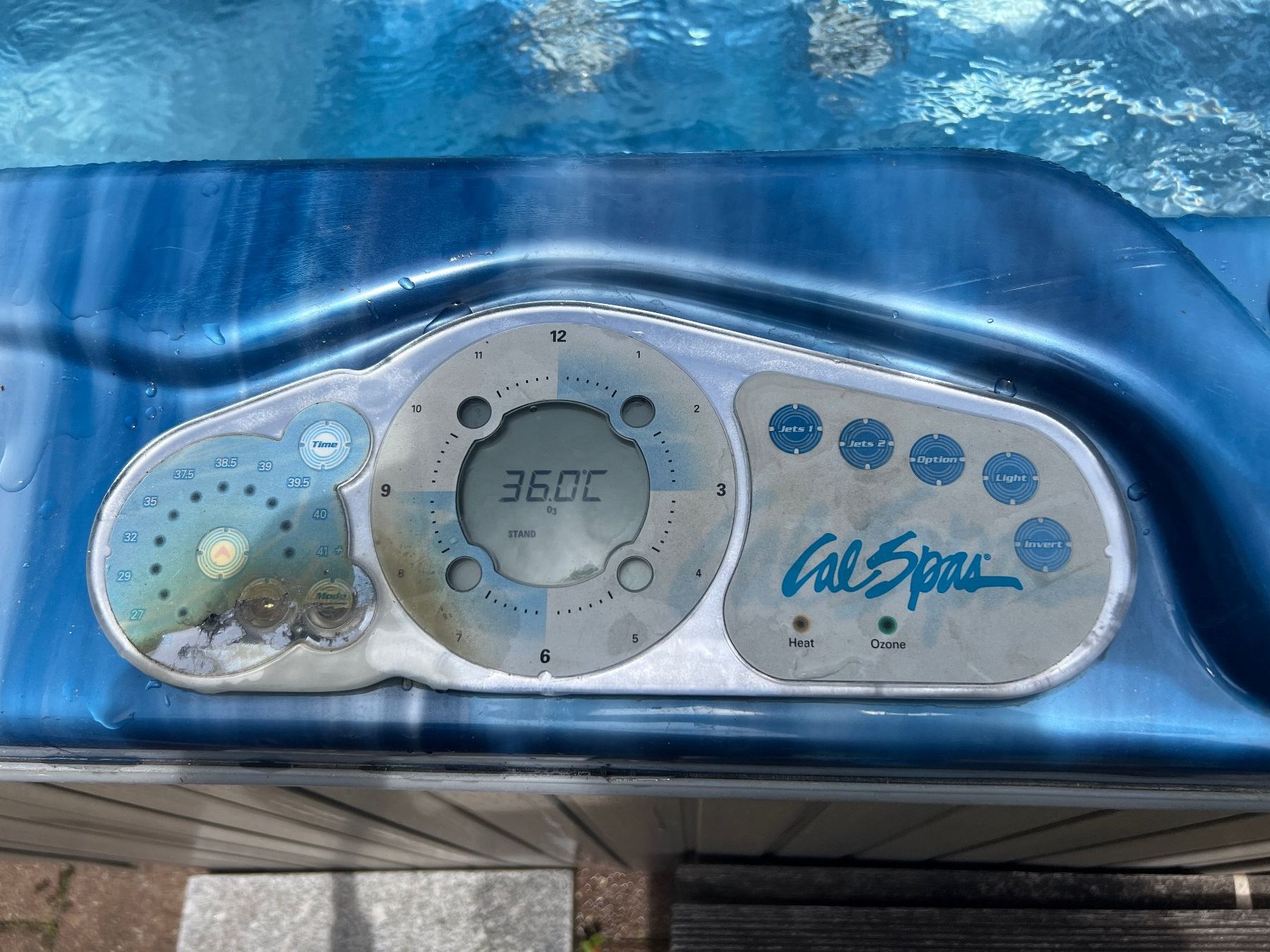 Whirlpool: Whirlpool von CalSpas mit sechs Sitzen – Usato da Frauenfeld venduto da Tschuege02 6