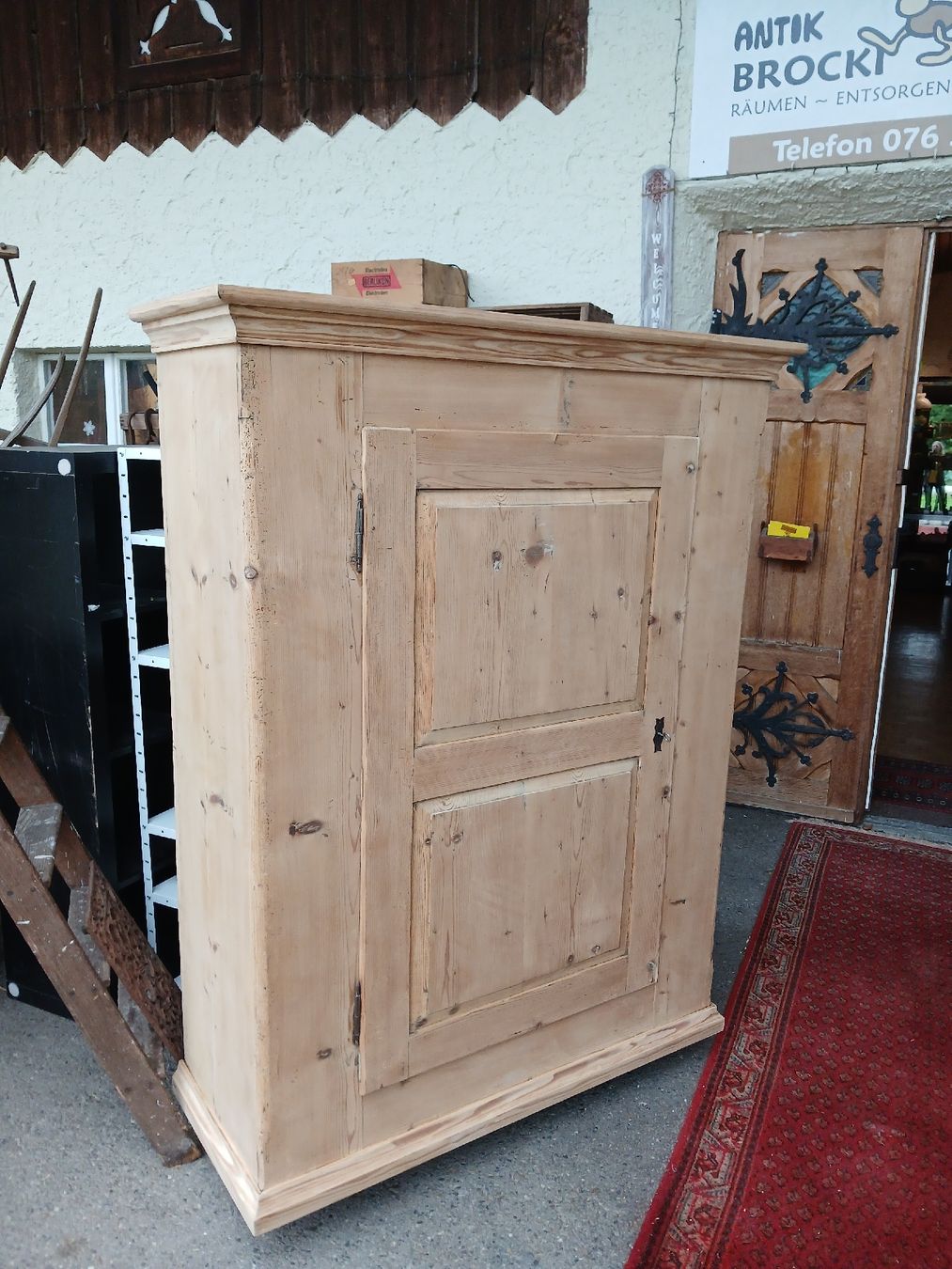 Armadi: Tannenholz Schrank  – Usato da Hagenbuch ZH venduto da bromaer 1