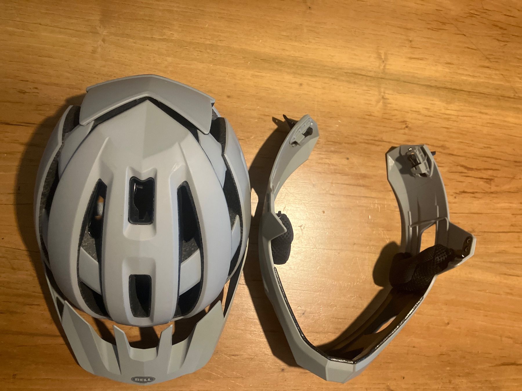 Bell Caschi: Casque Bell super air – Usato da Lausanne venduto da bas_x6d2 3
