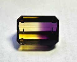 Riesiger Ametrin; 62.28 ct.; octagon