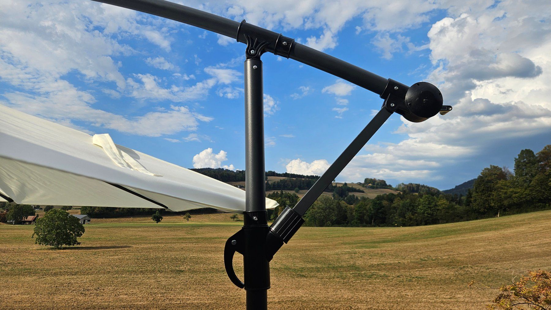 Gonser Sonnenschirme: 3 Meter Ampelschirm – Gebraucht aus Neuhaus SG von Sjo7 4
