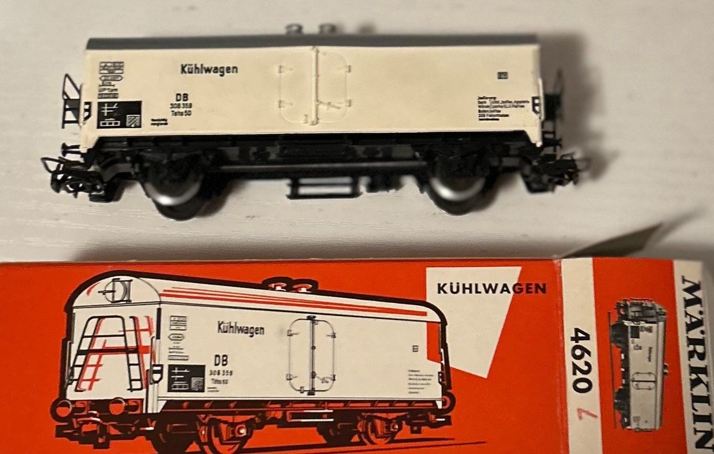 Märklin Modelleisenbahnen: Märklin 4620 - DB-Kühlwagen – Gebraucht aus Bubendorf von torina99