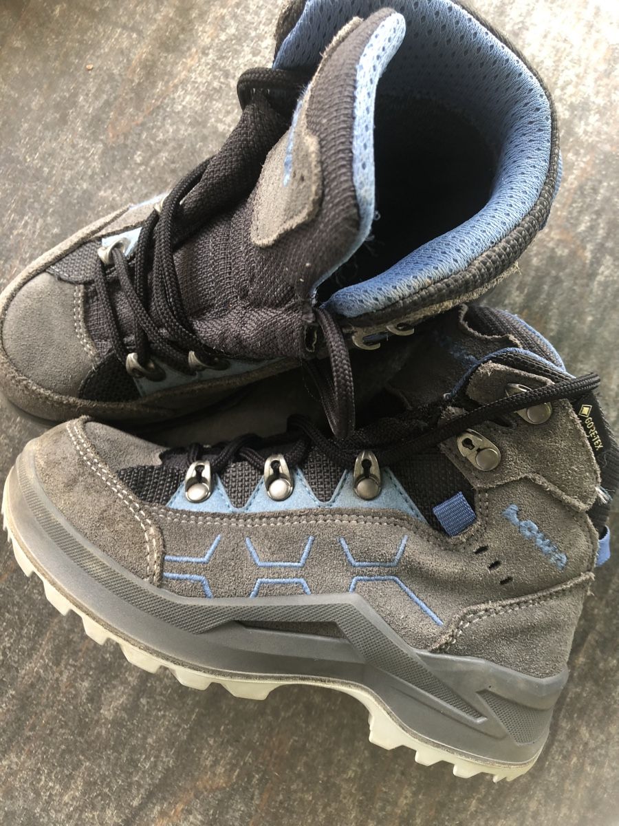 Lowa Chaussures hommes: Wanderschuhe Kinder – D'occasion à Solothurn par galinka 1