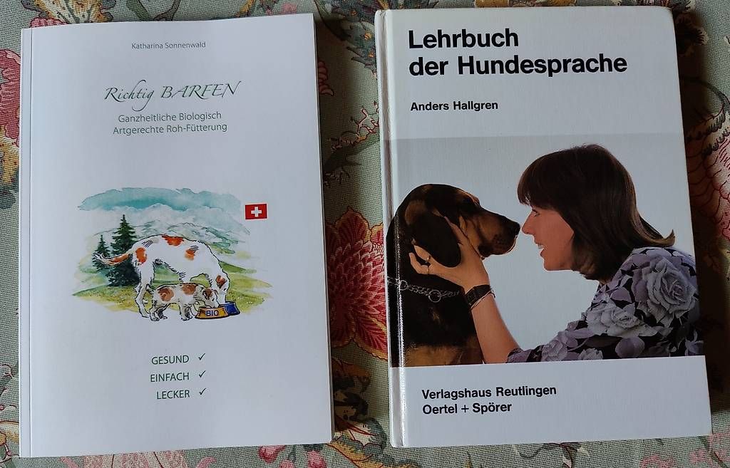 Bücher: Bücher zur Hundehaltung – Gebraucht aus Schwarzenberg LU von Kryssy81